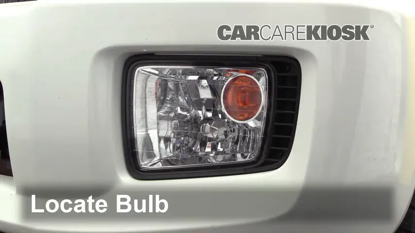 2007 Infiniti QX56 5.6L V8 Lights Turn Signal - Front (replace bulb)